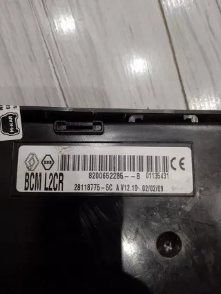 8200652286B Блок предохранителей Renault Clio 3 Арт e9766553, вид 2