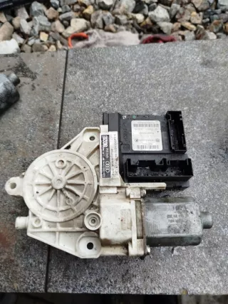 8P0959802E Моторчик стеклоподъемника Audi A3 8P Арт e9772753, вид 1