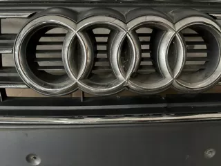 8W0853651 Решетка радиатора Audi A4 B9 Арт e9773768, вид 2