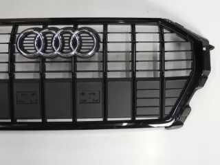 83A853651E Решетка радиатора Audi Q3 1 Арт e9774023, вид 3