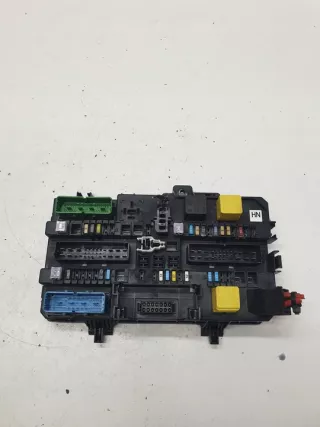 13220829 Блок предохранителей Opel Astra H Арт e9792885, вид 3