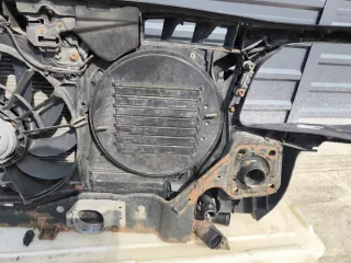  Передняя панель крепления облицовки (телевизор) Audi A4 B7 Арт e9800739, вид 13
