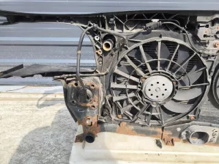  Передняя панель крепления облицовки (телевизор) Audi A4 B7 Арт e9800739, вид 14