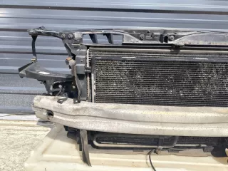  Передняя панель крепления облицовки (телевизор) Audi A4 B7 Арт e9800739, вид 4