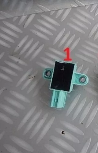 AUDIA4B8CZUJUDE Датчик удара Audi A4 B8 Арт e9803038, вид 1