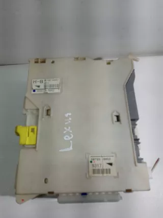 82730-30281 82730-30281, 82672-30141 Блок предохранителей Lexus GS 3 Арт e9888172, вид 1