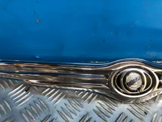 04857662AD Решетка радиатора Chrysler Pacifica 2004 Арт e9946907, вид 3
