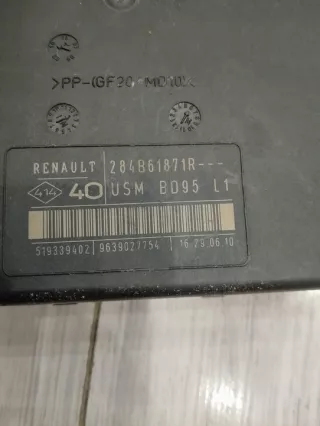 284B61871R Блок предохранителей Renault Megane 3 Арт e9953976, вид 2