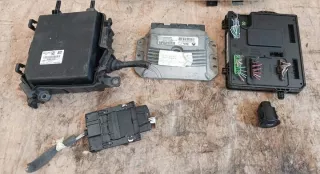 V29008398A 237100293R Блок управления двигателем Renault Scenic 3 Арт e9962839, вид 1