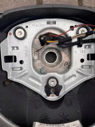 3051626 Руль BMW 1 E81/E82/E87/E88 Арт e9969620, вид 3