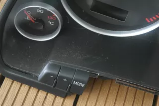 8E0920932K Щиток приборов (приборная панель) Audi A4 B7 Арт e9975312, вид 2