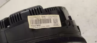 8E0920932 Щиток приборов (приборная панель) Audi A4 B7 Арт e9987170, вид 4