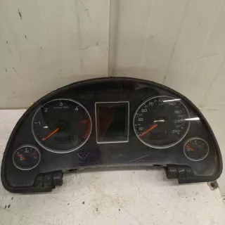 8E0920932 Щиток приборов (приборная панель) Audi A4 B7 Арт e10087565, вид 1