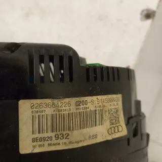 8E0920932 Щиток приборов (приборная панель) Audi A4 B7 Арт e10087565, вид 3