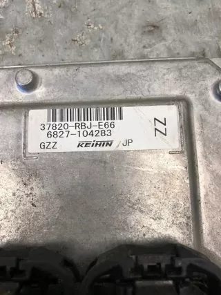 37820-RBJ-E66 Блок управления двигателем Honda Insight 2 Арт e10109942, вид 3