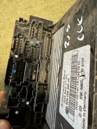 2035451701 Блок предохранителей Mercedes C W203 Арт e10115199, вид 3