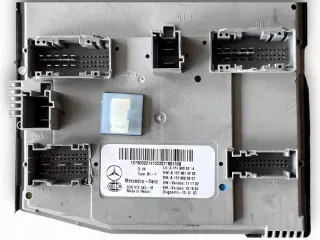 1679000214 A1679000214 Блок предохранителей Mercedes GLE W167 Арт e10115334, вид 1