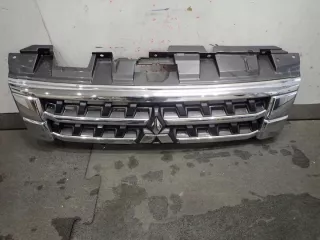 7450A975 Решетка радиатора Mitsubishi Pajero 4 Арт e10118509, вид 1