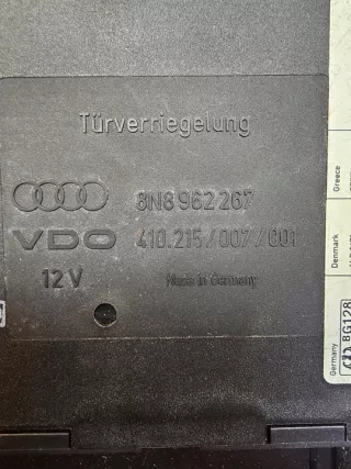 8N8962267 Блок предохранителей Audi TT 1 Арт e10133948, вид 3