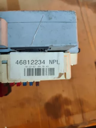 46812234 Блок предохранителей Fiat Punto 2 Арт e10146342, вид 3