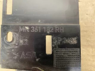 MR361182RH Решетка радиатора Mitsubishi Carisma Арт e10230962, вид 4