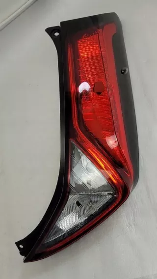  Фонарь задний правый Toyota Aygo 2 Арт e10237577, вид 1