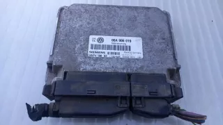 06A906019 Блок управления двигателем Volkswagen Golf 4 Арт e10468100, вид 3