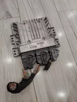 S180153104A 237102426R Блок управления двигателем Renault Megane 3 Арт e10480051, вид 1