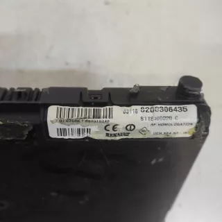 8200306435 S118400320C Блок предохранителей Renault Scenic 2 Арт e10484629, вид 2