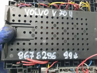 867628690 Блок предохранителей Volvo V70 2 Арт e10484739, вид 4