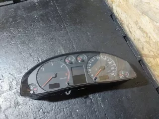 4B0920900F Щиток приборов (приборная панель) Audi A6 C5 (S6,RS6) Арт e10485978, вид 1