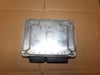 038906012FB Блок управления двигателем Volkswagen Golf 4 Арт e10493594, вид 2