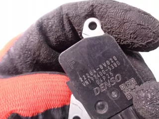 222040V020 Расходомер воздуха Toyota Yaris 3 Арт e10497357, вид 3