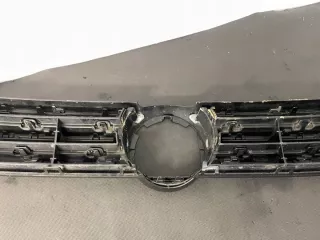 5TA853651H Решетка радиатора Volkswagen Touran 3 Арт e10506679, вид 11