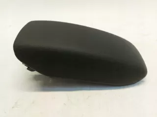  Подлокотник Hyundai Bayon Арт e10525045