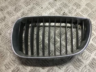 7077129 Решетка радиатора BMW 1 E81/E82/E87/E88 Арт e10568719, вид 1