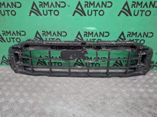 4M8807233A, 4M8807233, 8 Кронштейн решетки радиатора Audi Q8 Арт ARM376031