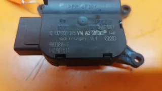 1K0907511  Моторчик заслонки печки Volkswagen Golf PLUS 1 Арт 01016854v4, вид 2