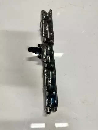 89458-33030,8945833030 Топливная рампа  Toyota C-HR Арт AL14398293370_2, вид 2