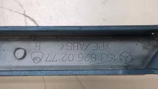 A1638260277 Накладка (ресничка) фары правой Mercedes ML W163 Арт 20369606, вид 2