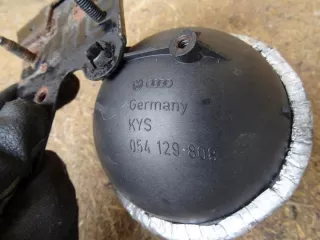 054129808 038129811C Клапан электромагнитный Audi A4 B7 Арт e10603826, вид 3