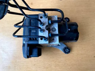 6795069 Блок ABS BMW 5 F10/F11/GT F07 Арт e10613189, вид 2