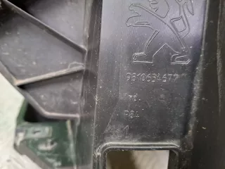 98106346XT, 9810634677, 1 Кронштейн бампера центральный верхний Peugeot 3008 2 Арт ARM373999, вид 9