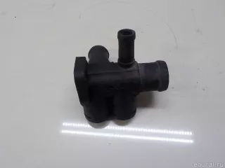 037121132B VAG Фланец (тройник) системы охлаждения Audi 100 C4 Арт E84598410