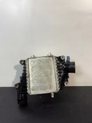 GX73-6K775-AE Интеркулер Jaguar F-Pace Арт e12687166, вид 1