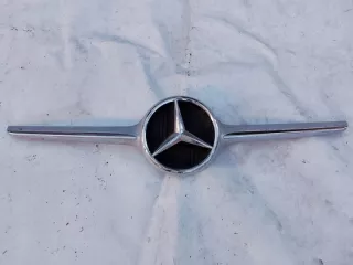 A2058880560 Решетка радиатора Mercedes C W205 Арт e12674267, вид 1