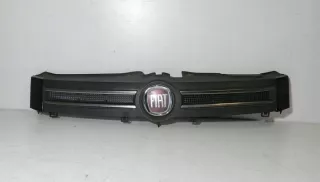 735353899 Решетка радиатора Fiat Panda 2 Арт e12673874, вид 1