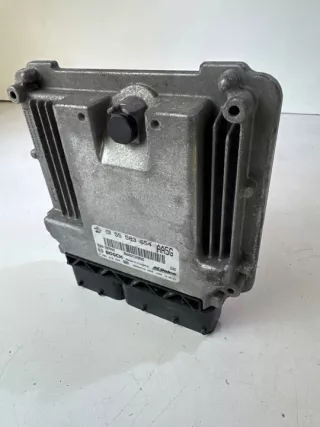 55583654 0281018454 Блок управления двигателем Opel Astra J Арт e12652696, вид 2