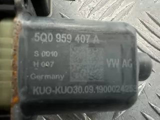 5Q0959407A Моторчик стеклоподъемника Skoda Fabia 3 Арт e12645228, вид 2