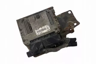 0281011667 Блок управления двигателем Opel Astra H Арт e12618992, вид 2